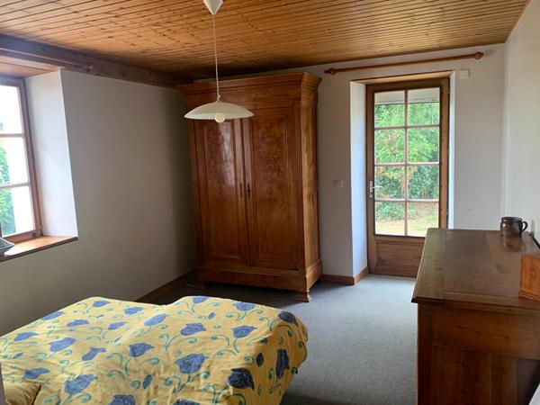 Maison à vendre à LA CHAPELLE SAINT LAURENT - 6 pièces, 4 chambres sur un terrain de plus de 1000m²