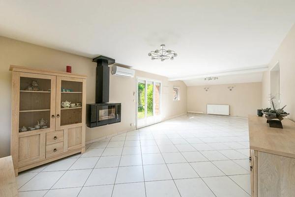 Maison à vendre 8 pièces 185.11m² Saint-Amand-les-Eaux (59230)