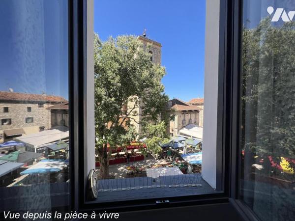 ST-CEZAIRE-SUR-SIAGNE. Place Charles de Gaulle, Duplex de 4pièces de 50m² au 2e étage.