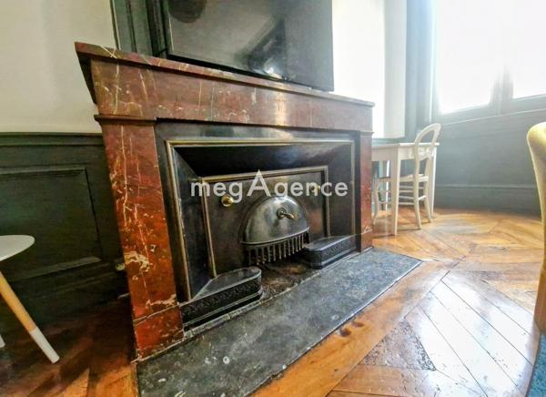 Appartement à Lyon 2e Arrondissement, 69002 - 2 pièces 85m²