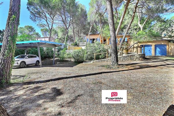 Maison Ventabren 9 pièces 205 m2 - piscine, double garage sur terrain de 2020 m2