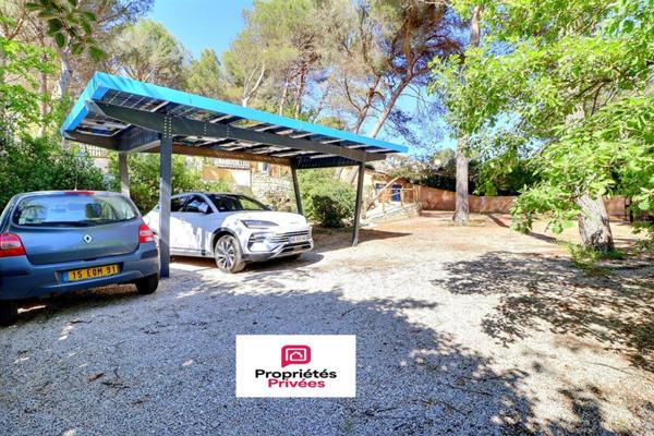 Maison Ventabren 9 pièces 205 m2 - piscine, double garage sur terrain de 2020 m2