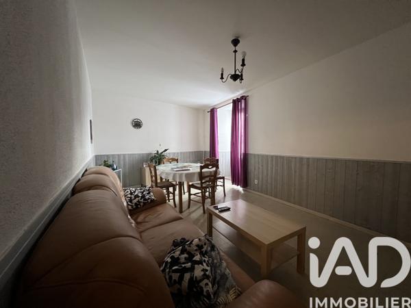 Immeuble à vendre 331 m² Charroux