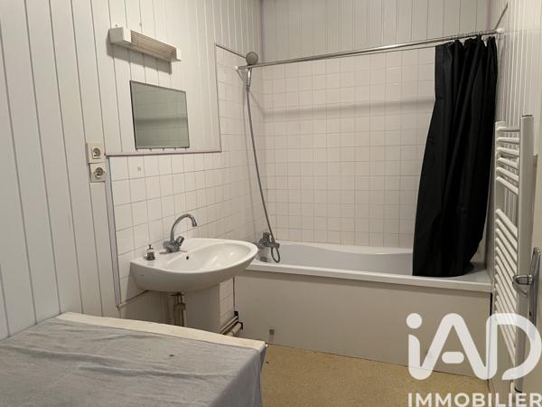 Immeuble à vendre 331 m² Charroux
