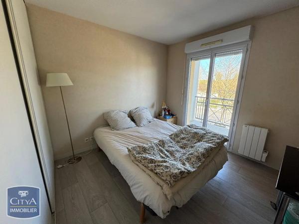 Appartement à louer 2 pièces 47.7m² Poitiers (86000)