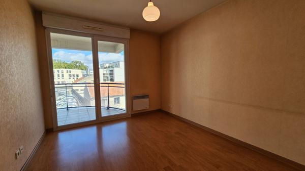 Appartement Reims 3 pièce(s) - TYPE 3 TERRASSE ET PARKING