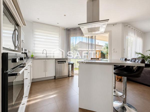 Maison 102 m² avec piscine, garage et dépendance