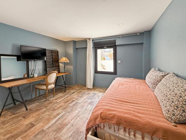 Maison avec piscine à vendre à  Robion
