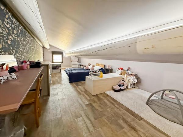 Maison avec piscine à vendre à  Robion