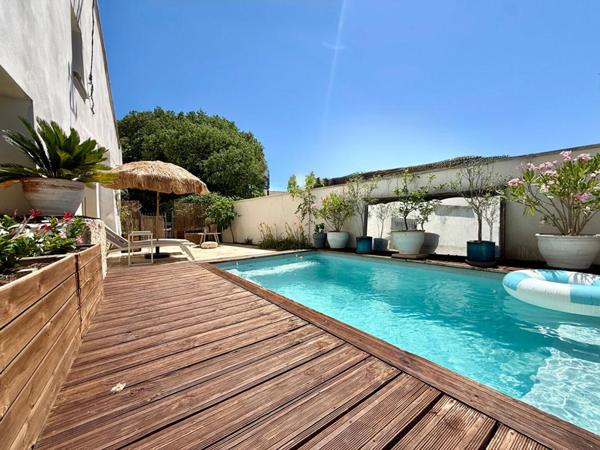 Maison avec piscine à vendre à  Robion