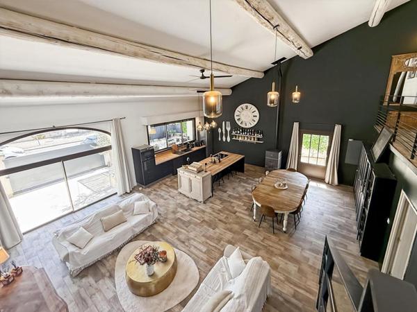 Maison avec piscine à vendre à  Robion