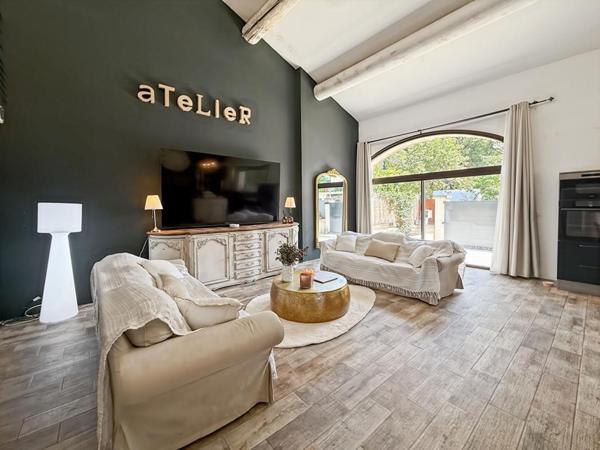 Maison avec piscine à vendre à  Robion