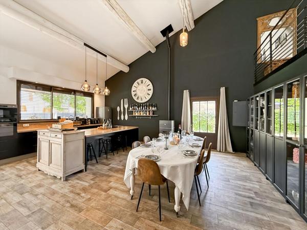 Maison avec piscine à vendre à  Robion