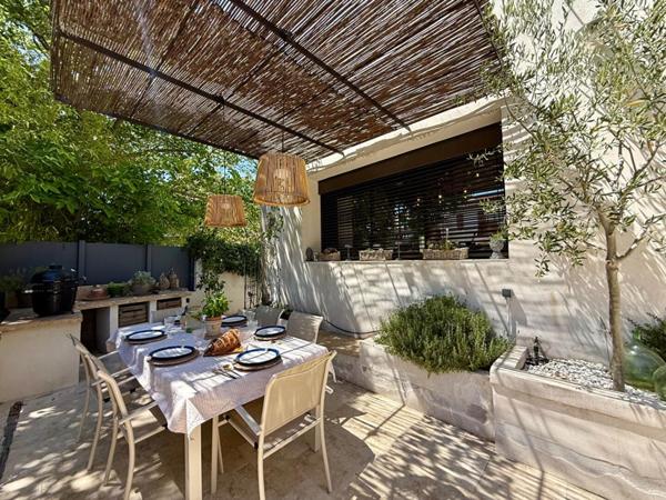 Maison avec piscine à vendre à  Robion