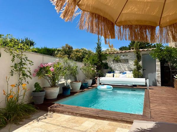 Maison avec piscine à vendre à  Robion