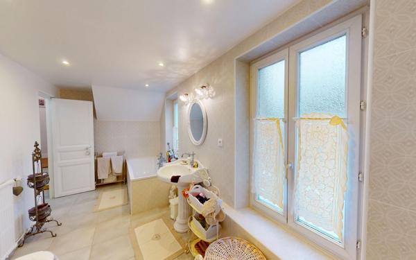 Maison à vendre    9 pièces • 163,76 m2 Trilport