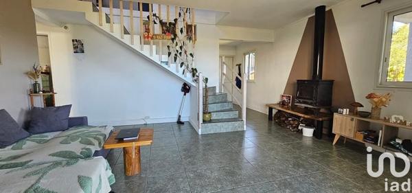 Maison 5 pièces de 66 m² à Les Avirons (97425)