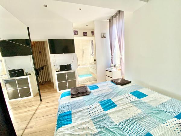 maison jumelée dans une bâtisse de caractère alliant modernité et charme de l’ancien