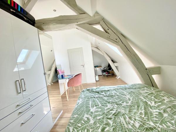 maison jumelée dans une bâtisse de caractère alliant modernité et charme de l’ancien