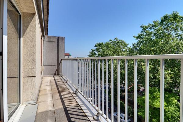 Appartement Aubervilliers 3 pièces 49m² dernière étage avec balcon