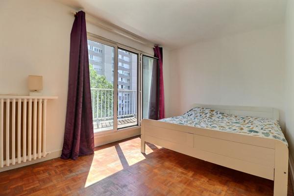 Appartement Aubervilliers 3 pièces 49m² dernière étage avec balcon