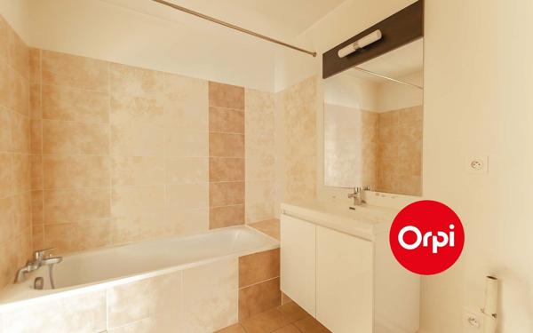 Appartement à vendre    3 pièces • 60 m2 Saint-Priest