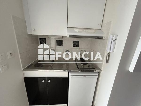 Location Studio 27.41 m² - 76 COURS RICHARD VITTON Lyon 69003