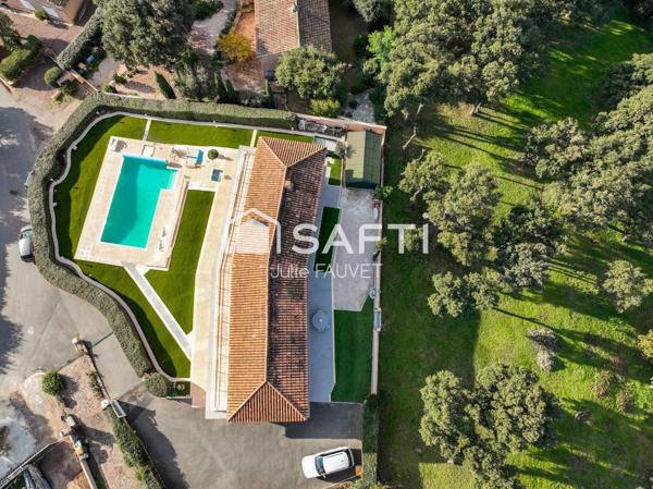 Villa d'exception avec vue panoramique sur la baie d'agay