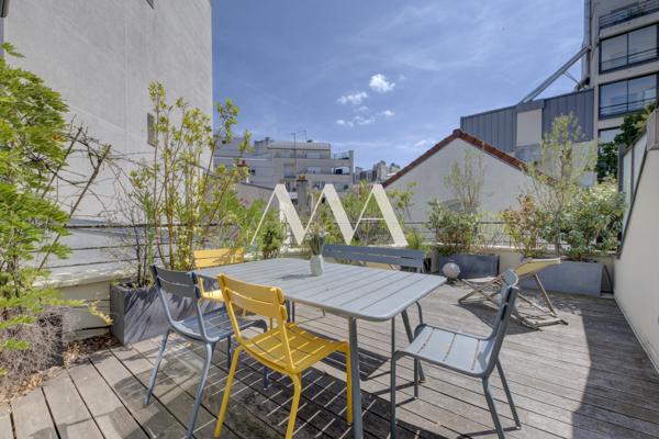 Appartement
         5 pièces
        - 140 m² Bien prestige 1 590 000 € *