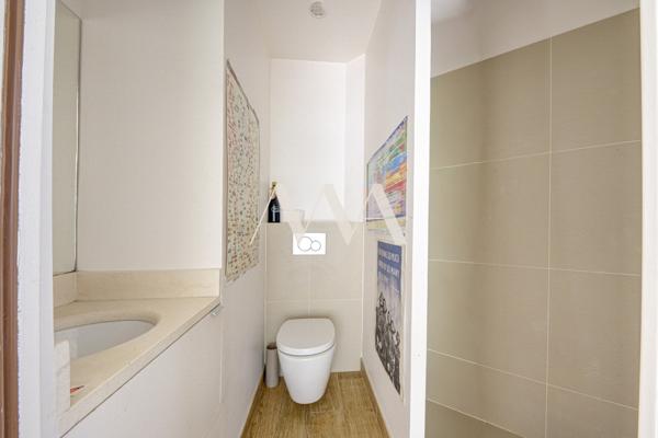Appartement
         5 pièces
        - 140 m² Bien prestige 1 590 000 € *