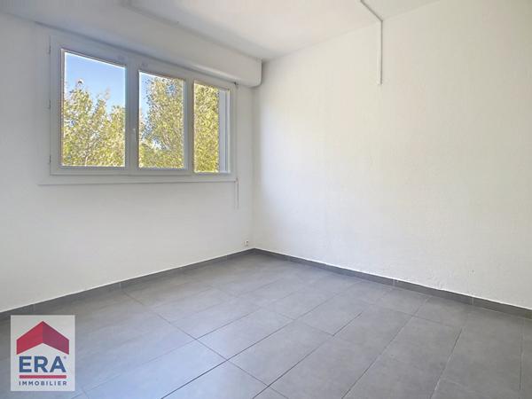 A vendre type 4 Marseille 13013 Les Olives balcon cave dernier étage