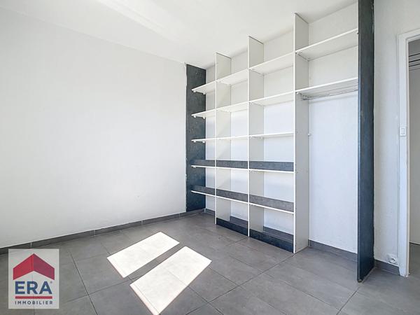 A vendre type 4 Marseille 13013 Les Olives balcon cave dernier étage