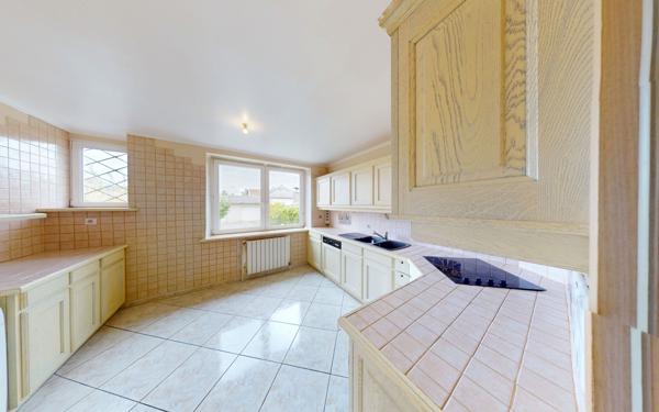 Appartement à vendre    2 pièces • 70,60 m2 Yutz