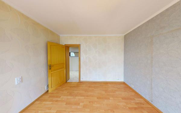 Appartement à vendre    2 pièces • 70,60 m2 Yutz