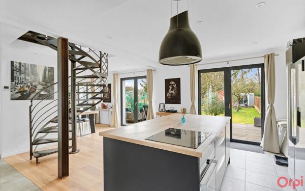 Maison à vendre    4 pièces • 126,60 m2 Étampes