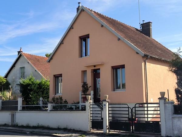 Maison à vendre 144 989 € Chârost 5 p 95 m² DPE D