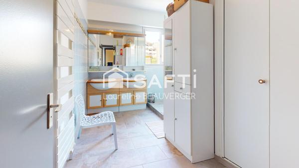 Grand appartement secteur Olbius Riquier