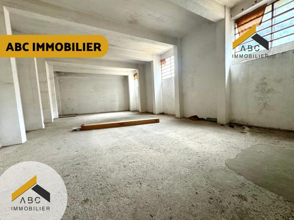 Orange (84100) Immeuble en plateau 240M2 - Centre Orange