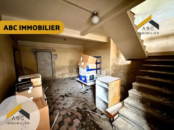 Orange (84100) Immeuble en plateau 240M2 - Centre Orange