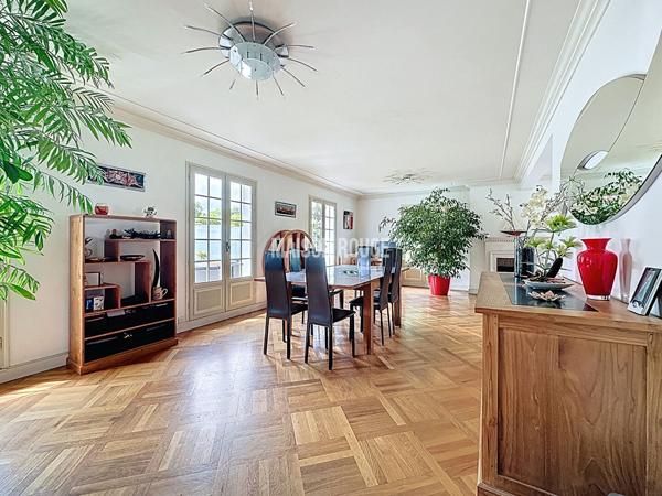 Maison éco-confort et raffinement : maison familiale avec piscine à Lannion