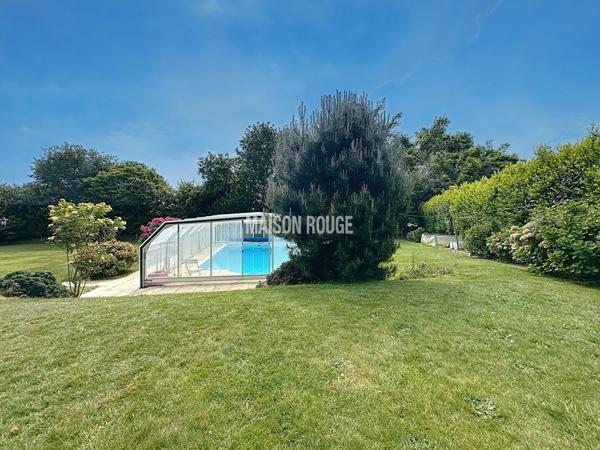 Maison éco-confort et raffinement : maison familiale avec piscine à Lannion