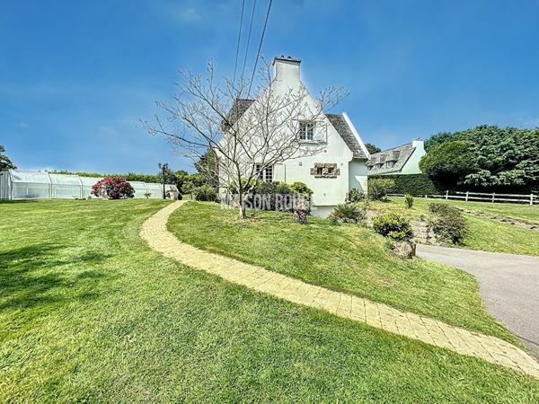 Maison éco-confort et raffinement : maison familiale avec piscine à Lannion
