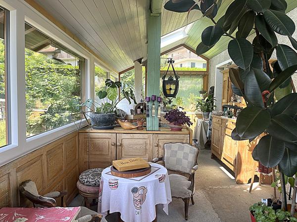Compromis appartement - maison familiale de 143m² au sol, proche du lac