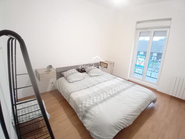 En plein centre ville de DANGE ST ROMAIN, proche de toutes les commodités à pieds