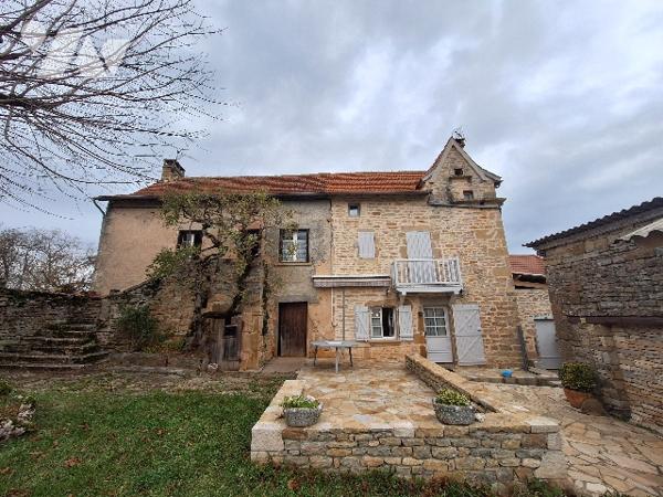 Propriété située à MARTIEL (12200)