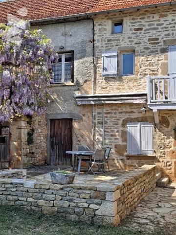 Propriété située à MARTIEL (12200)