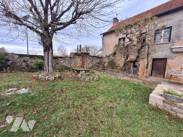 Propriété située à MARTIEL (12200)