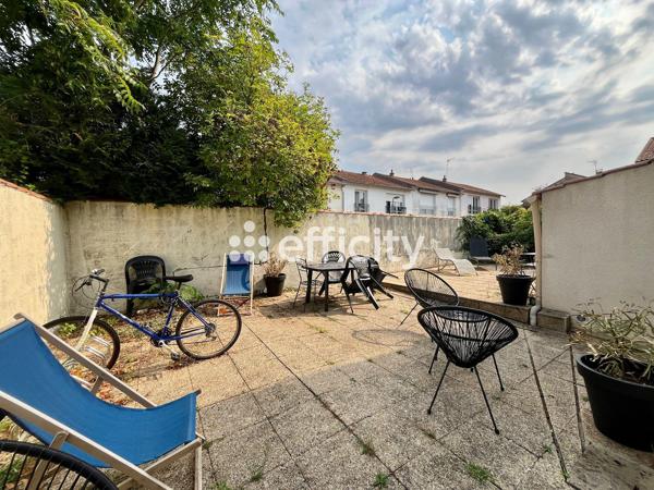 Maison
         9 pièces
        - 142 m² Exclusivité 223 000 € *
