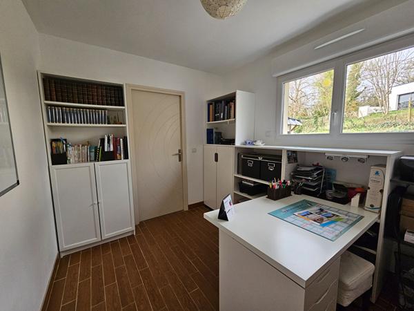 EXCLUSIVITE LA FLECHE Superbe maison d'architecte en bois avec SPA et jardin agréable