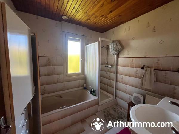 Vente                                                      Maison
                        
                     5 pièces                      87 m2                     à L'Isle-sur-le-Doubs